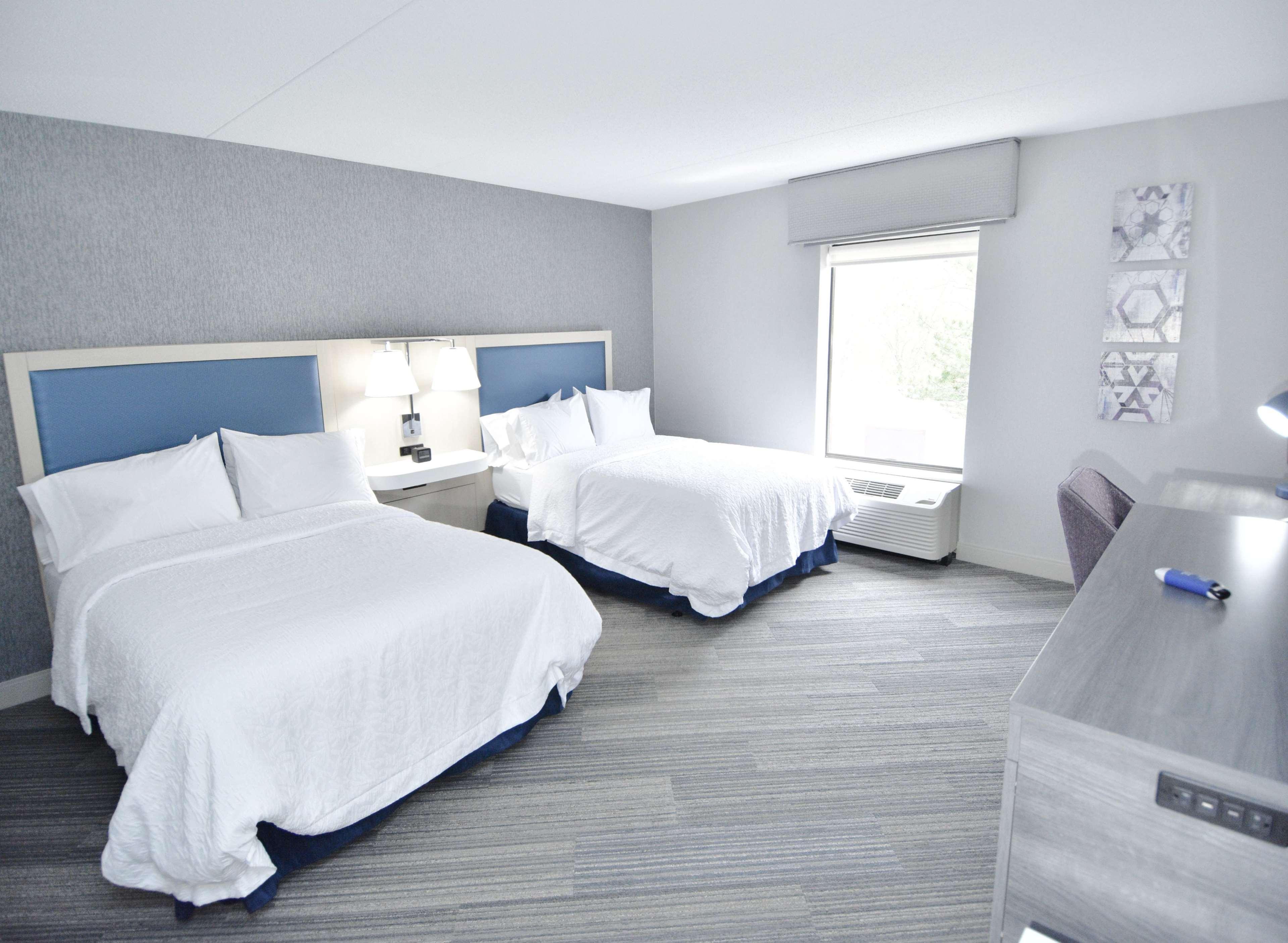 Hampton Inn Оберн Екстер'єр фото